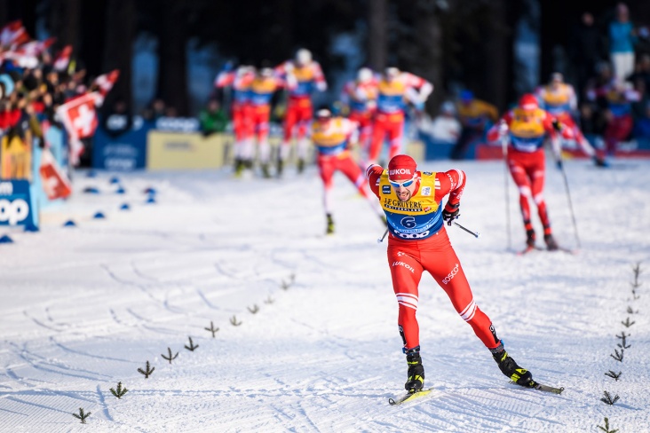 Устюгов выиграл гонку на 15 км на «Тур де Ски», Як