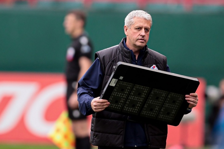 В «Локомотиве» обсуждают возвращение Сухины на пост начальника команды