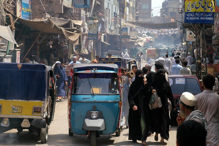 Жители Пакистана теряют 5 лет из-за загрязнений