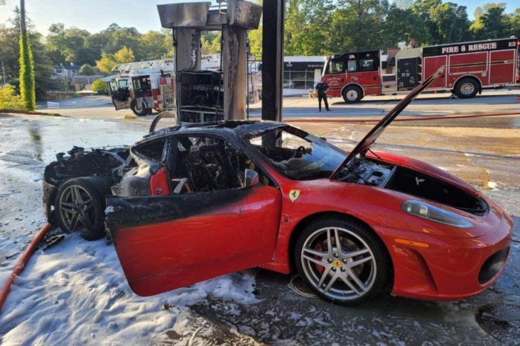 Сгоревшая в Сигнал-Маунтин Ferrari F430