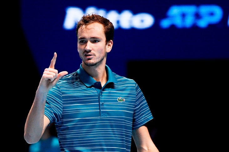 Итоговый чемпионат ATP: Медведев обыграл Джоковича