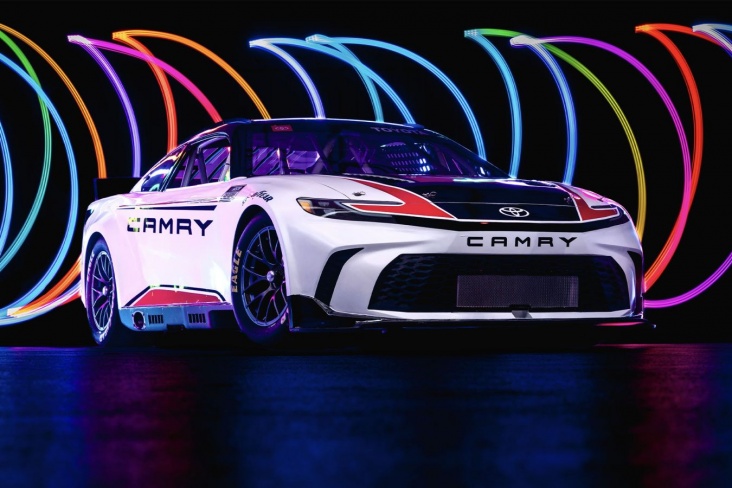 Toyota Camry для NASCAR Cup Series сезона-2024