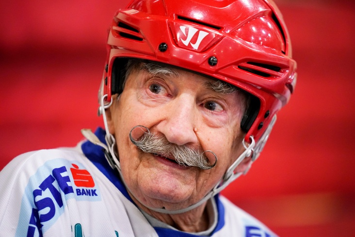 Старейший хоккеист мира Марк Сертич умер в 99 лет