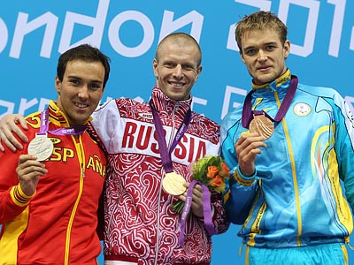 Сергей Пунько (в центре)