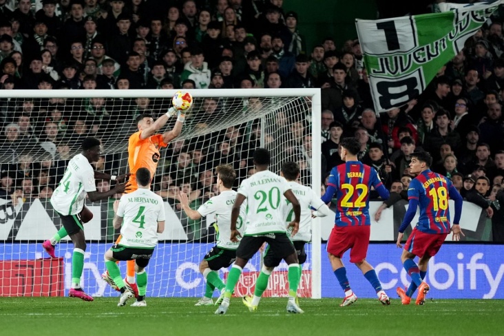 Отчёт «Расинг» — «Барселона» — 0:2