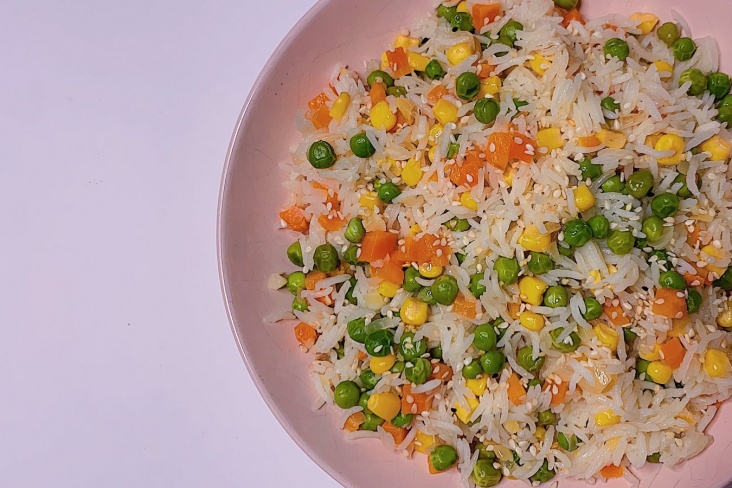Как приготовить полезный рис с овощами?
