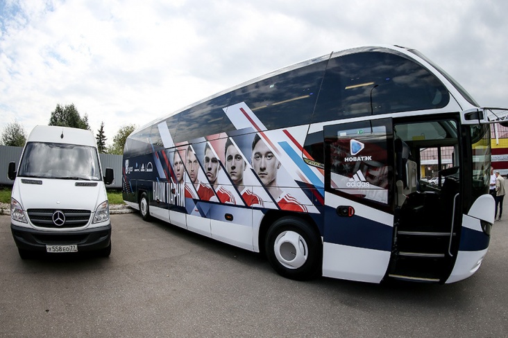 Автобус сборной России по футболу