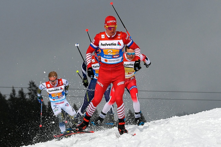 Александр Большунов завоевал серебро марафона