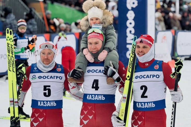 Большунов выиграл скиатлон на этапе Кубка России