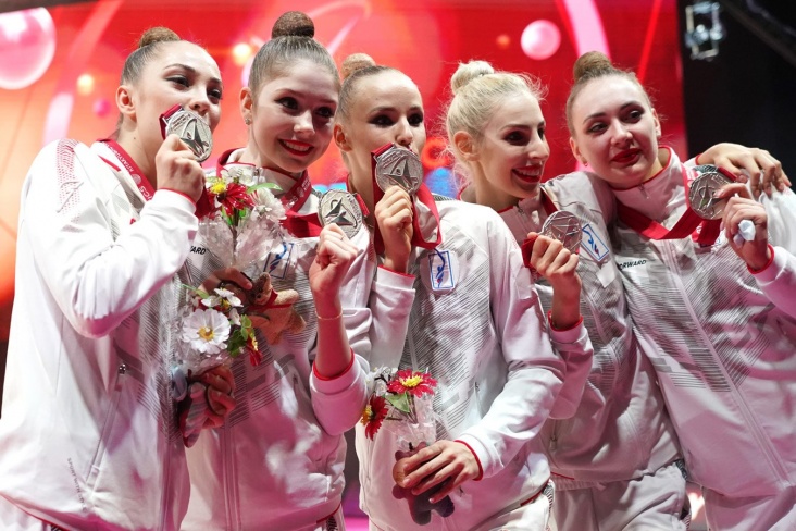 Почему российские гимнастки радуются серебру