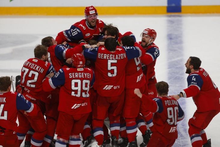 Защитник «Рейнджерс» отреагировал на завоевание «Локомотивом» Кубка Гагарина