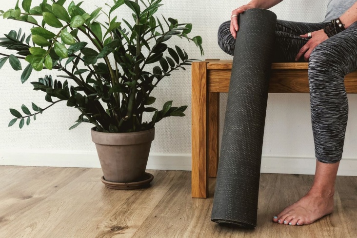 Как правильно выбрать коврик для йоги