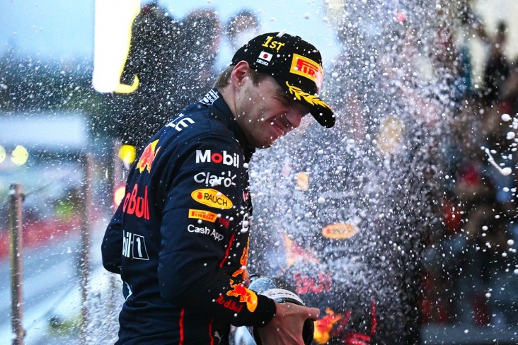 Макс Ферстаппен выиграл Гран-при Японии