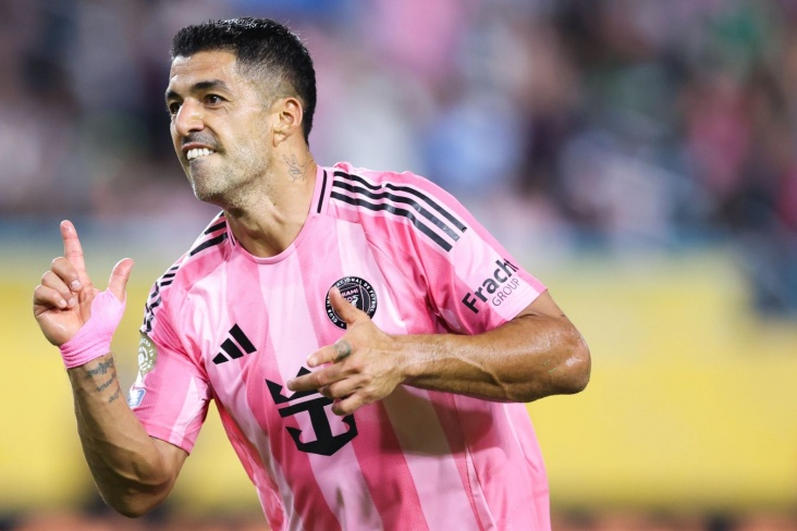 Жас колледж қыздарының жыныстық қатынасқа түсуін онлайн көріңіз