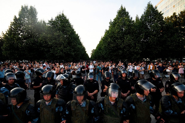 «Спартак» и «Динамо» сыграют в день протестов