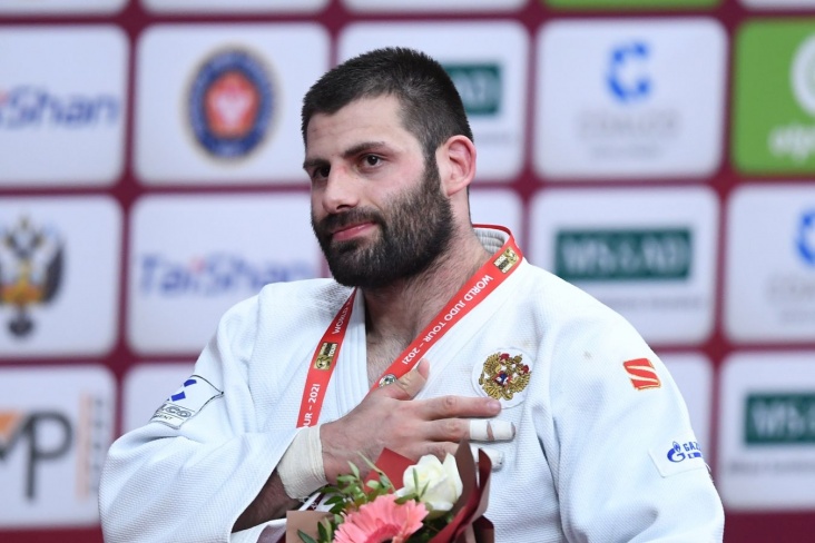 Арман Адамян стал победителем турнира «Большого шлема» в Абу-Даби