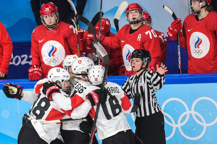 Женская сборная России по хоккею проиграла