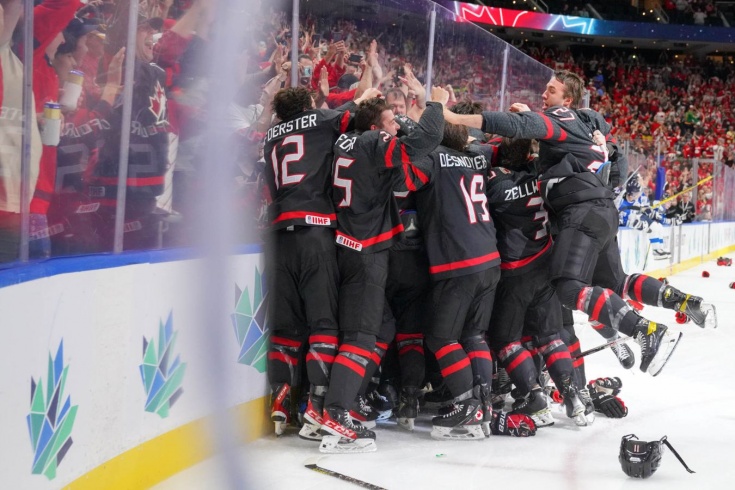 Сборная Канады выиграла МЧМ-2022 по хоккею, обзор матча, видео победного гола Джонсона и сейва Мактавиша