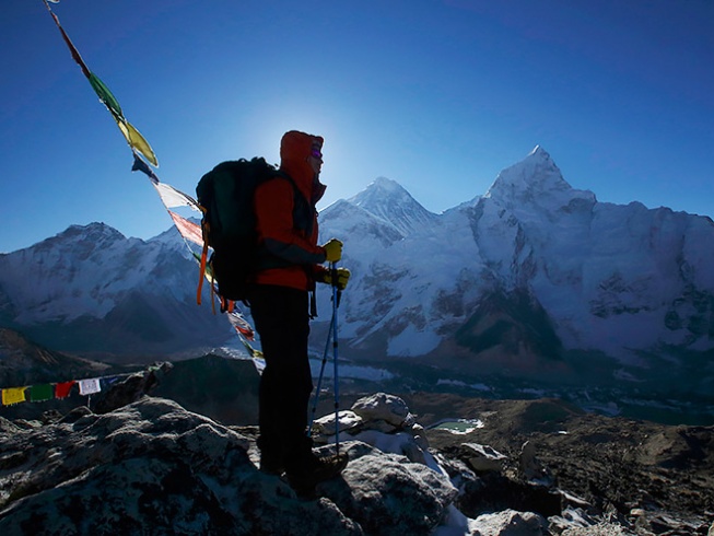 В этом году при восхождении на Эверест погибли или пропали без вести 17 альпинистов
