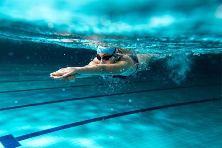 How much and how to swim to lose weight
