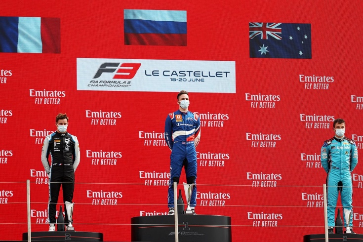 Александр Смоляр выиграл гонку Ф-3