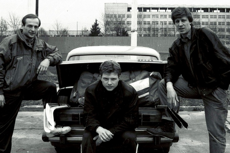 Архивные фотографии тренеров сборной России по хоккею, как специалисты выглядели в 90-е годы