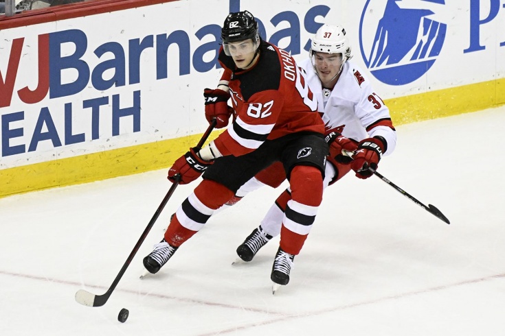 Кто такой Никита Охотюк — новый российский защитник в НХЛ