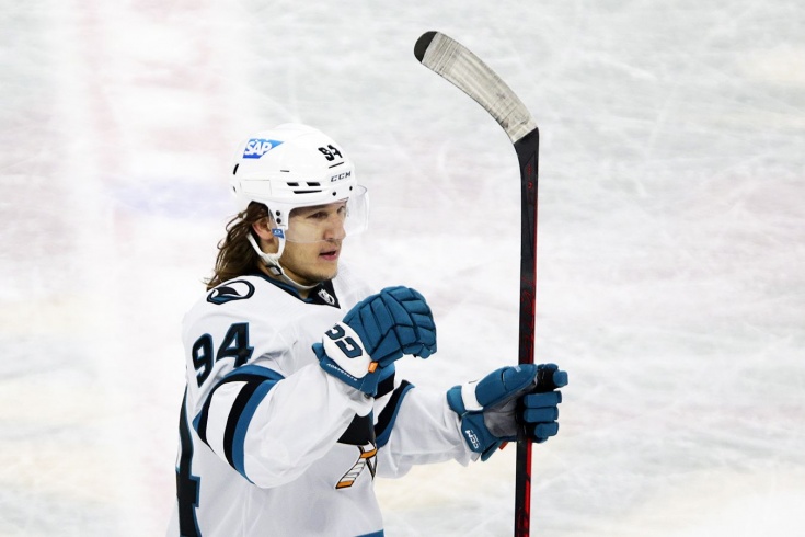 Как Александр Барабанов играет в НХЛ, видео гола Александра Барабанова, у Барабанова причёска, как у Ягра
