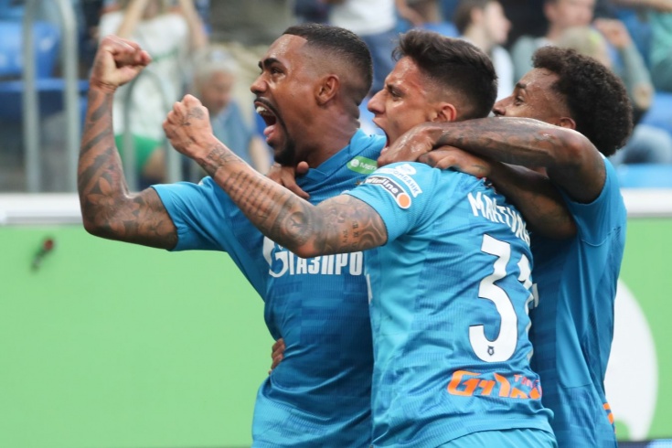 Новогодний ролик «Зенита»: Мантуан готовит «оливье», Родригао смотрит «Иронию судьбы» - Чемпионат