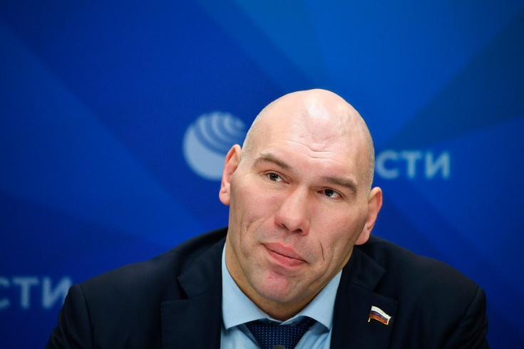 Vse My Tam Nikomu Ne Nuzhnye Migranty Valuev Otreagiroval Na Pobedu Tima Czyu Chempionat