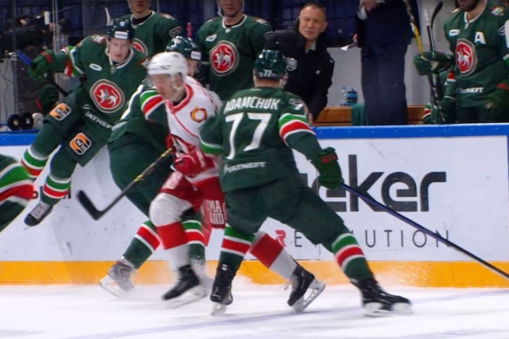 Грязь в российском хоккее, защитник «Ак Барса» Адамчук сломал Валка ударом в колено