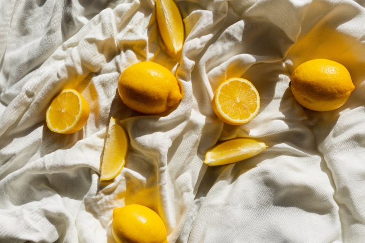 Что будет, если положить лимон возле кровати?