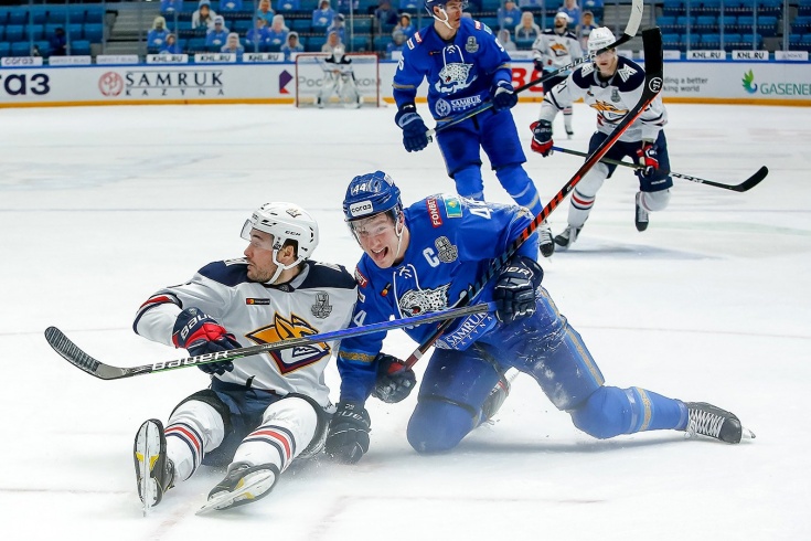 В Казахстане ввели режим чрезвычайного положения, но это не помешало «Барысу» и «Магнитке» сыграть в хоккей