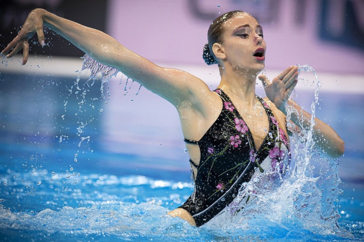 In synchronized swimming, profit is not yet stopped