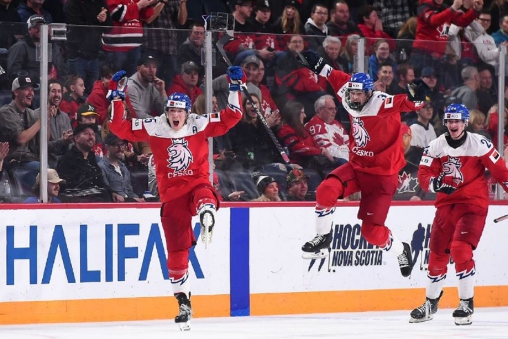 Сборная Чехии по хоккею обыграла Швецию в полуфинале МЧМ-2023, Чехия вышла в финал МЧМ впервые за 22 года