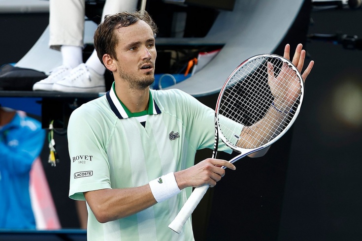 Australian Open – 2022: Даниил Медведев в трёх сетах переиграл ван де Зандсхулпа и 4-й раз подряд прошёл во 2-ю неделю