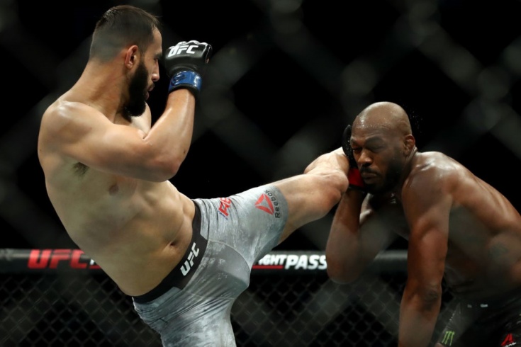 Джон Джонс победил Доминика Рейеса спорным решением судей на UFC 247, 9 февраля 2020 - Чемпионат