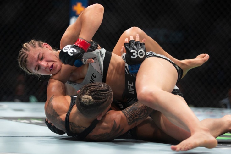 UFC 291: Миранда Маверик — Присцила Кашоэйра, обвинения в нечестной борьбе, девушка-боец чуть не раздела соперницу