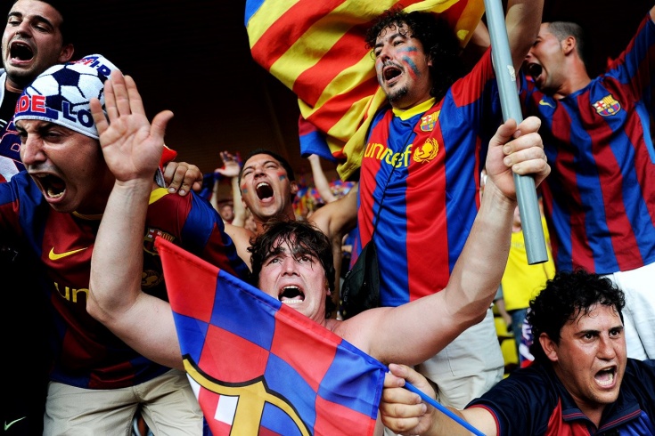 Чемпионат Испании по футболу: почему болельщиков «Барселоны» называют задницами - Чемпионат