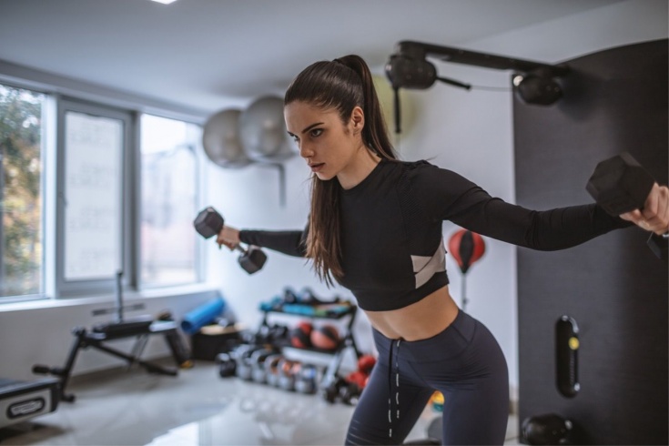 Женщины боятся и избегают эти 5 упражнений, а зря: какие упражнения можно и нужно делать женщинам
