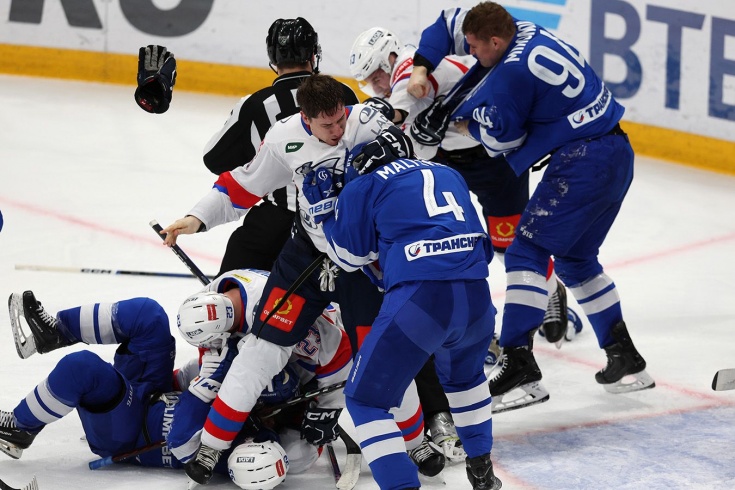 El Dynamo sobrevivió en los clásicos del hockey ruso.