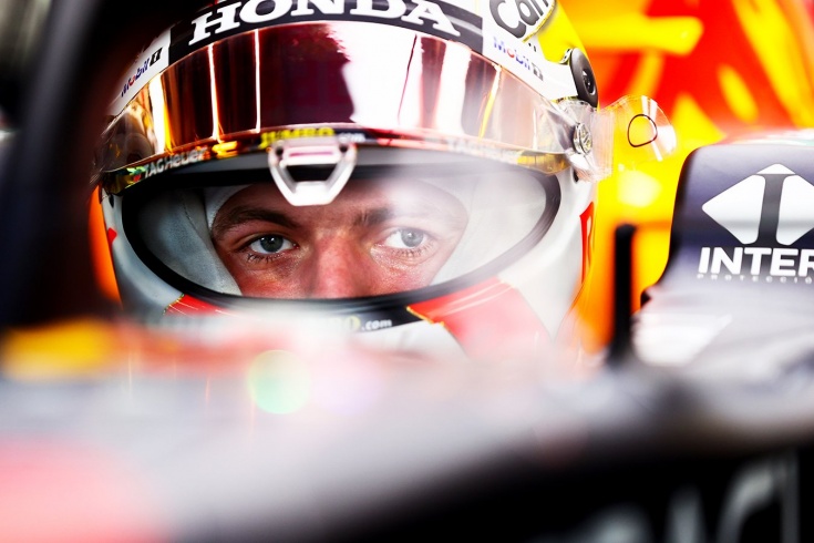 Квалификация Гран-при Саудовской Аравии Формулы-1: Ферстаппен потерял поул-позишен из-за аварии, Хэмилтон — первый