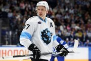 Шипачёв забил юбилейный гол, уныние «Авангарда» продолжается. Итоги дня в КХЛ